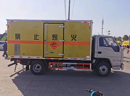 梁山爆破器材运输车